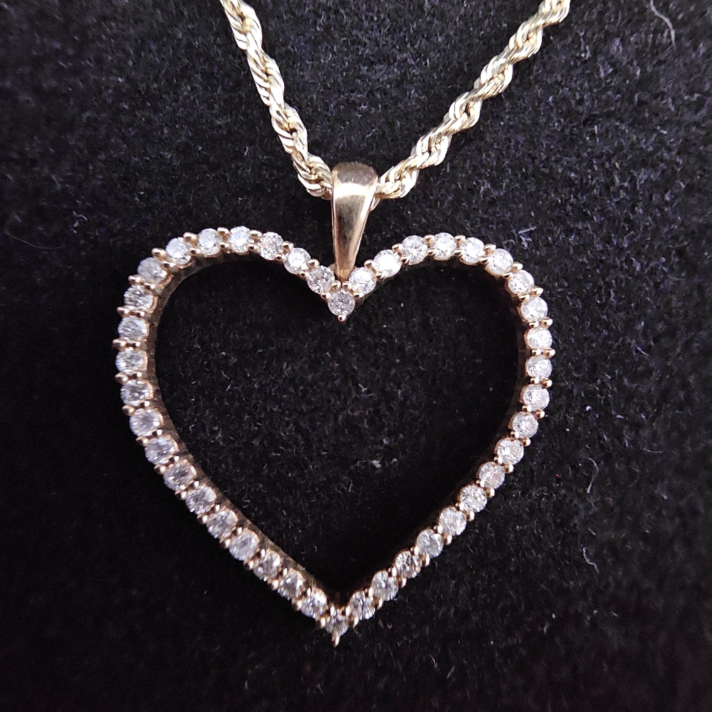 1/2 CAROT DIAMOND GOLD  HEART NECKLESS NIB!  AND HEART EARRINGS WORN FEW TIMES!